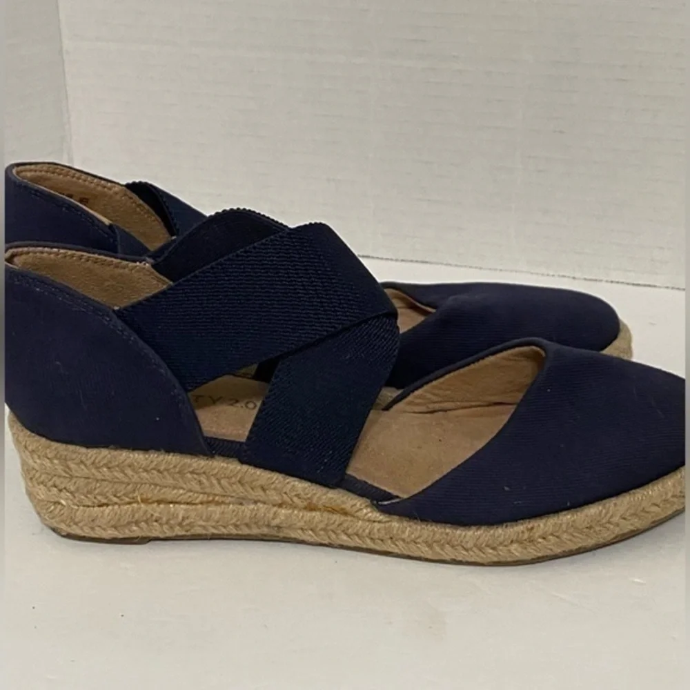 Life Stride Sandals Size 6M